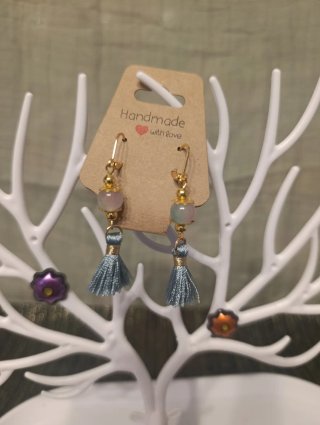 Pendientes hechos a mano con cuentas