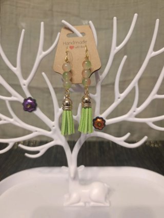 Pendientes hechos a mano con cuentas
