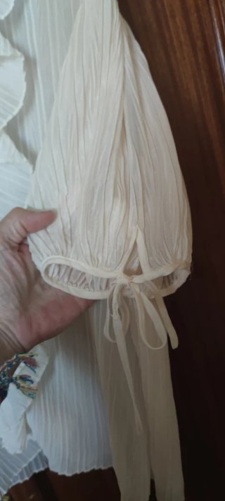 Blusa Zara Volantes Talla L