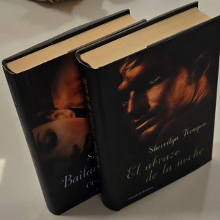 S. Kenyon - Cazadores Oscuros 2 libros tapa dura