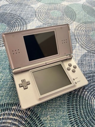 Consola Nintendo DS Plata