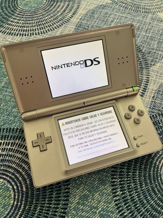 Consola Nintendo DS Plata