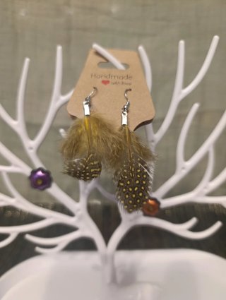Pendientes plumas hechos a mano