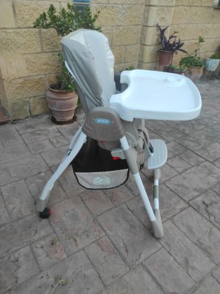 Trona Jane plegable con baandeja