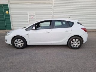 Opel Astra 2011