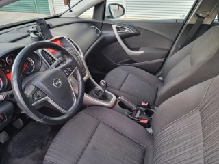 Opel Astra 2011