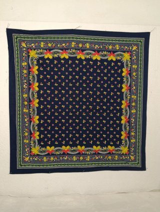 ANTIGUO PAÑUELO DE ALGODÓN INDUMENTARIA