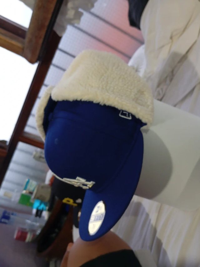 Gorra New Era LA Azul con Orejeras