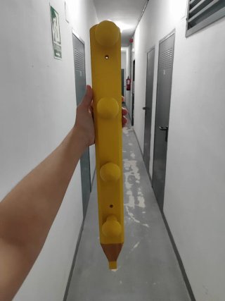 Dos estanterías con perchero de regalo