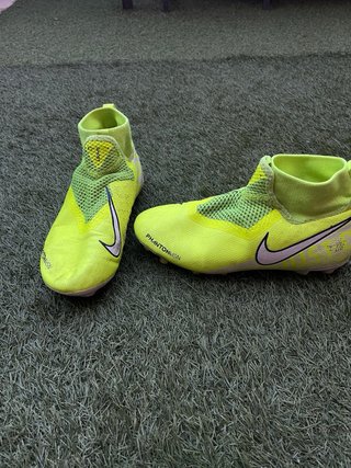 Botas de fútbol para niño