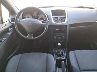 Peugeot 207 2010