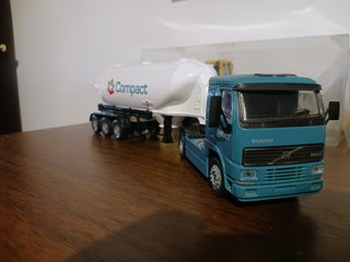 Camión Cisterna Volvo FH12 Joal transporte cemento