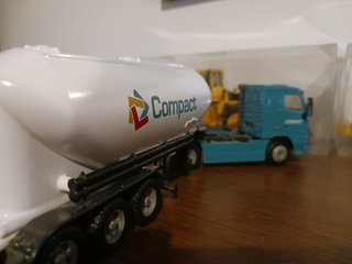 Camión Cisterna Volvo FH12 Joal transporte cemento