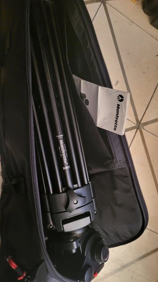 Trípode Manfrotto a estrenar 503HDV-520MVB/KF26-MB