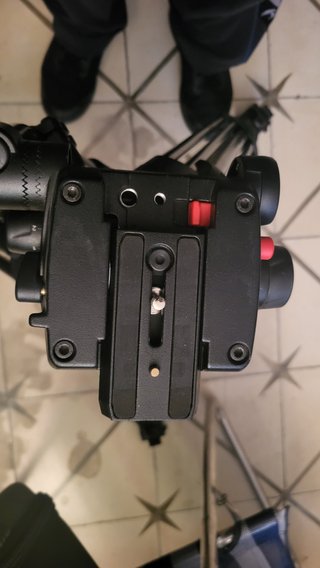 Trípode Manfrotto a estrenar 503HDV-520MVB/KF26-MB