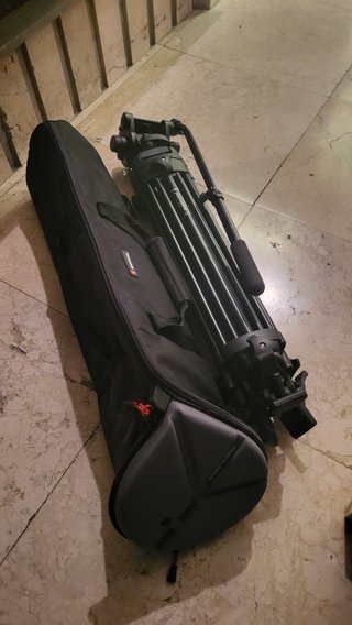 Trípode Manfrotto a estrenar 503HDV-520MVB/KF26-MB