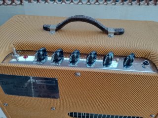 Ampli Guitarra Fender Tweed Junior Laquered