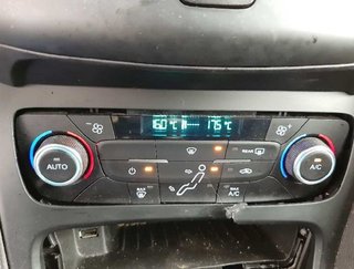 Mando intermitentes av6t13335ae ford focus 1062600