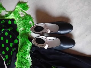 Conjunto Sevillanas lunares verde y negro