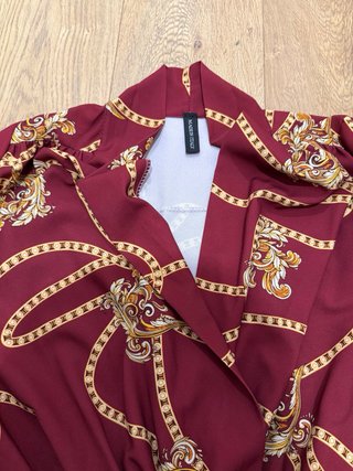 Blusa con estampado de cadenas