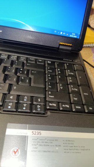Portátil Acer Extensa 5235