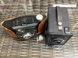Cámara Ultra Fex e Kodak Six-20 Brownie Junior
