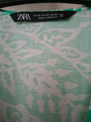 Vestido Zara Verde Estampado Talla XS Por encima