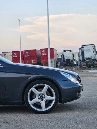 Mercedes Benz CLS 500