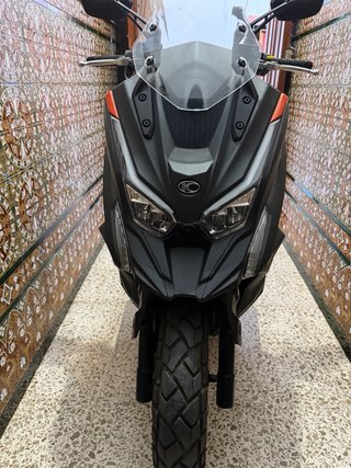 Kymco DTX 125 Maxi Scooter Naranja/Negro