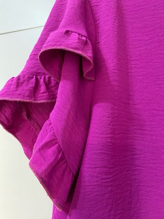 Blusa morada con volantes 44