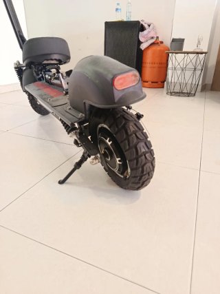 Patinete Eléctrico Casi Nuevo