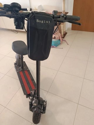 Patinete Eléctrico Casi Nuevo