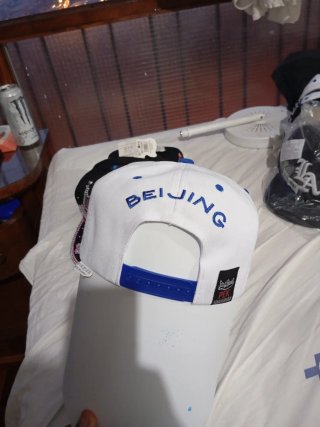 Gorra Blanca y Azul
