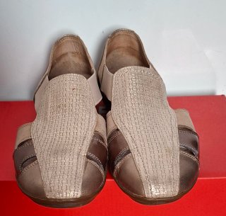 Zapatos 24 horas 38 Beige y Dorados