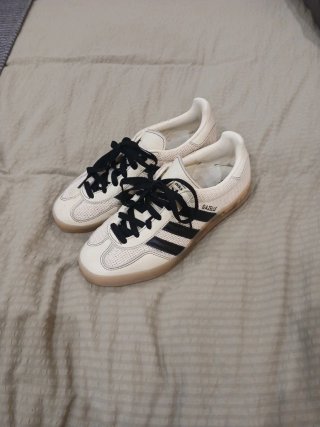 Adidas Gazelle Talla 41 1/3, 2 veces se uso