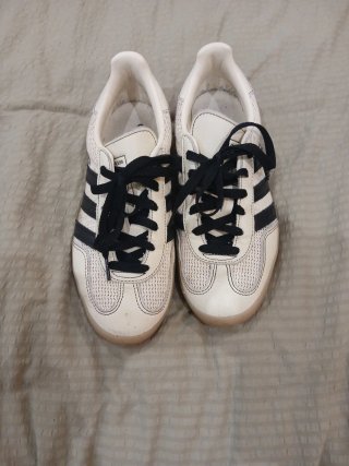 Adidas Gazelle Talla 41 1/3, 2 veces se uso