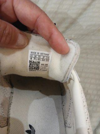 Adidas Gazelle Talla 41 1/3, 2 veces se uso