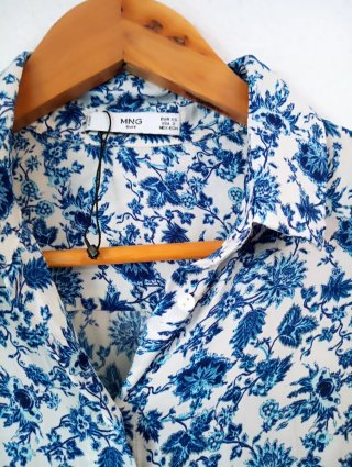 Camisa Mango Suit Talla XS Estampada