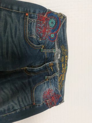 Vaqueros Desigual bordados puño elástico