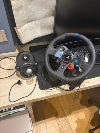 Kit Volante Logitech, Pedales y Palanca