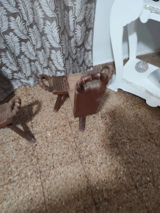 Sillas antiguas paritorias  de madera (2 unidades)