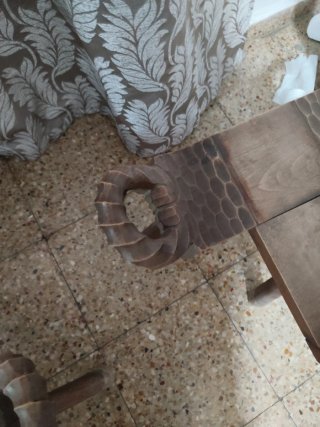 Sillas antiguas paritorias  de madera (2 unidades)