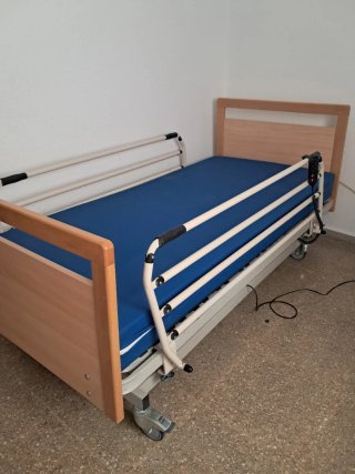 Cama hospitalaria articulada como nueva