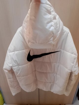 Giacca Nike donna bianca primaverile