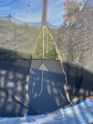 Trampolín con red de seguridad