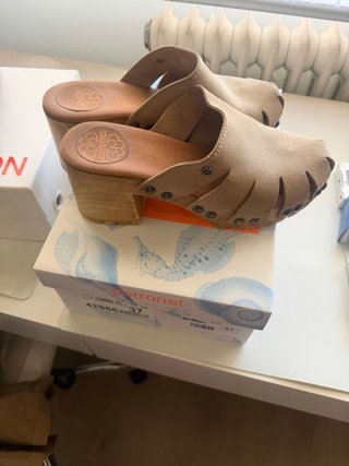 Zuecos Porronet Piel Beige Usados 2 Veces