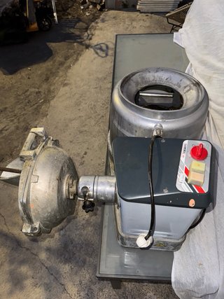 Máquina peladora Sami P6