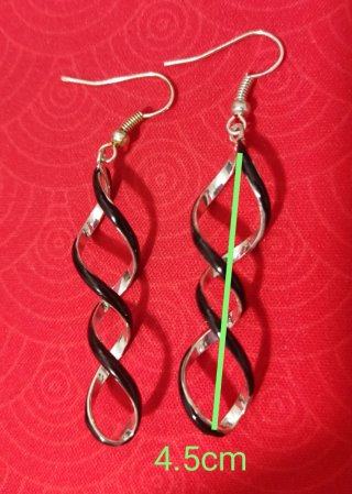 Pendientes vintage plateados y negros