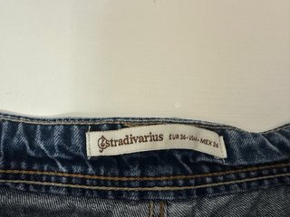 Shorts vaqueros Stradivarius rotos