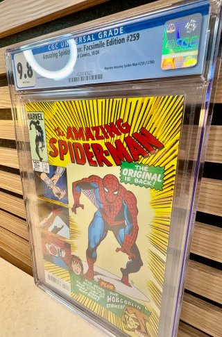 Comic gradeado CGC 9.8 - Spider-Man #259 Facsimile